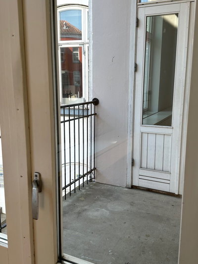 Bright 3-room apartment with balcony in the city center - Storegade, Haderslev - 3