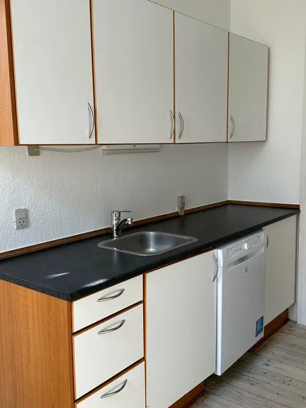 apartment Bright 3-room apartment with balcony in the city center