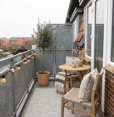 apartment Lys 2-værelses med stor altan, mange skabe og alt i hvidevarer – 60 m2