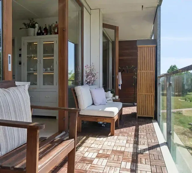 apartment Stor, lys lejlighed med unik parkudsigt