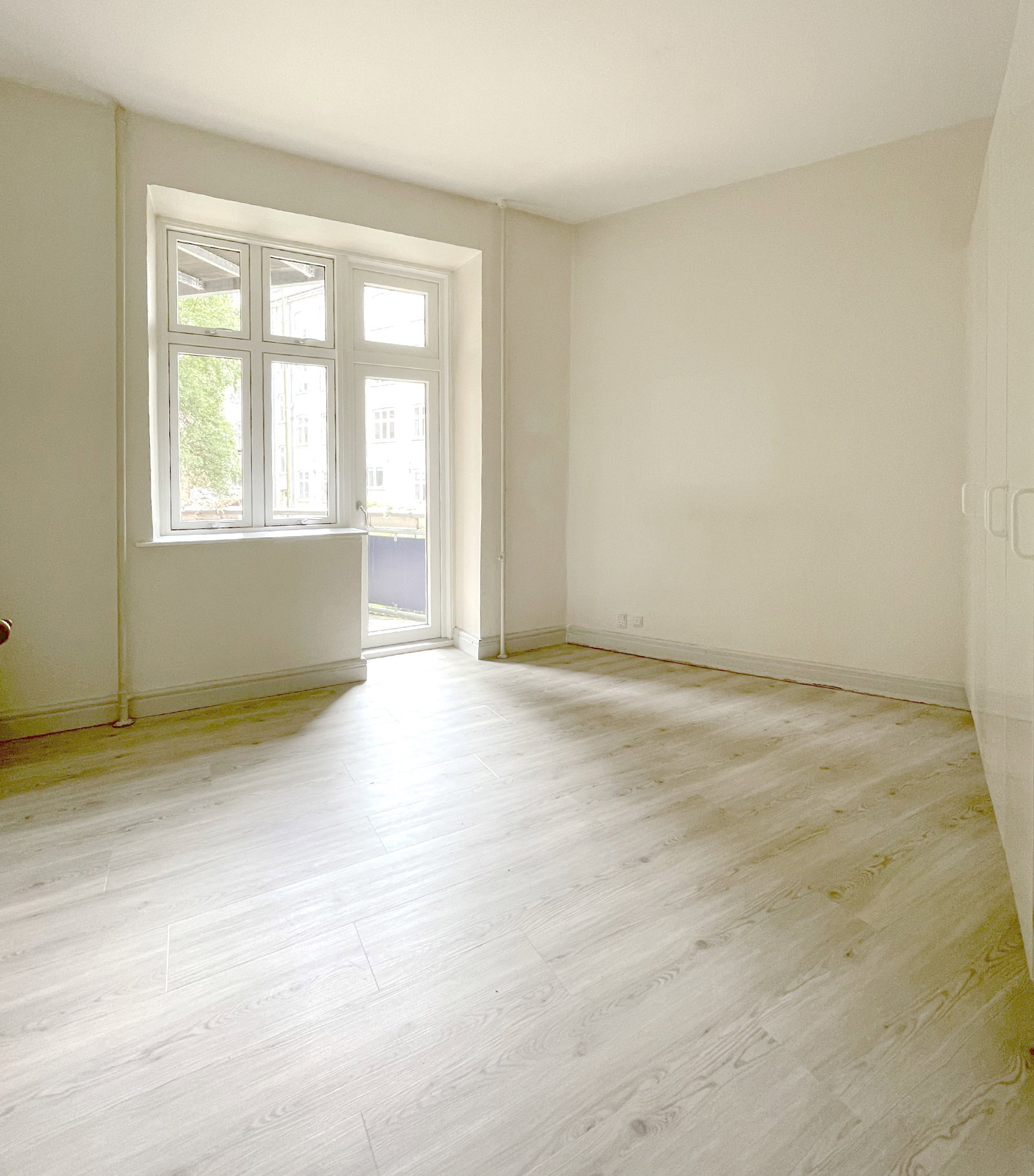 apartment Bright and spacious 3-room apartment with a large balcony!