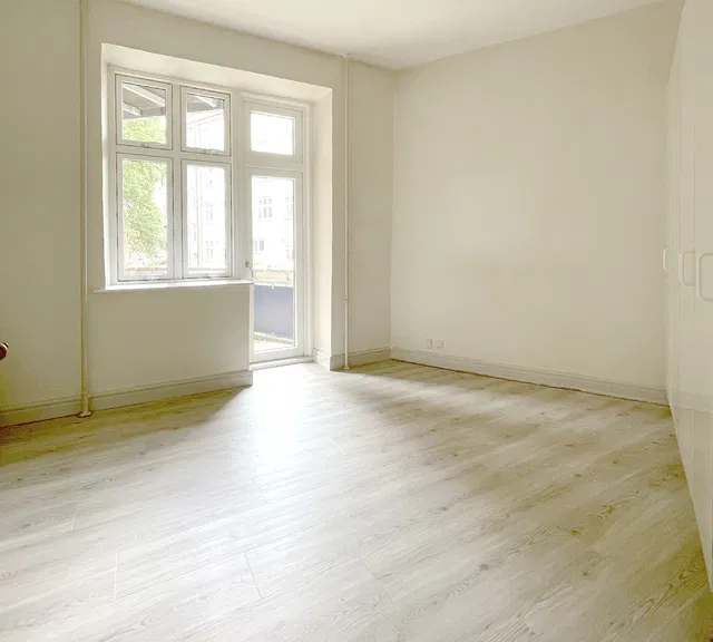 apartment Lys og rummelig 3-værelses lejlighed med stor altan!