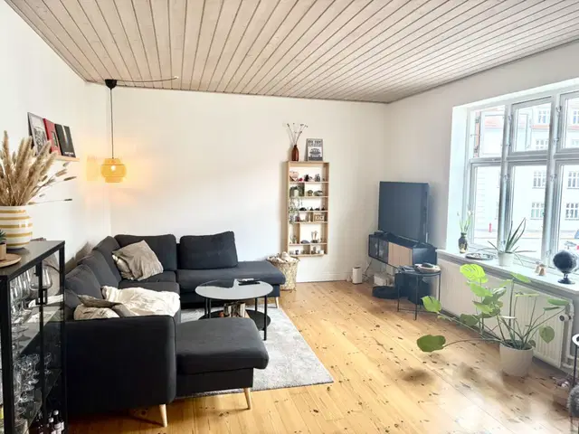 apartment Stor og lys 2-værelses på Øgaden med fælles gård