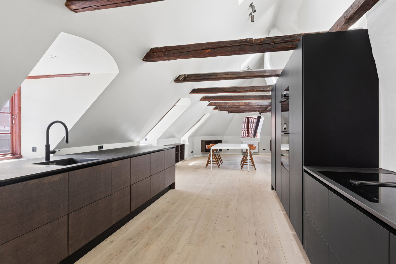 apartment Loft luxury with exposed beams in the Inner City
