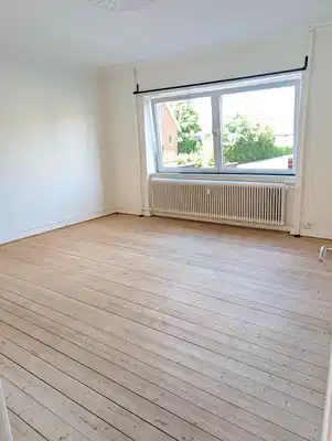 apartment Billig, Lys 2-værelses på 68 m2 med opvaskemaskine og parkering