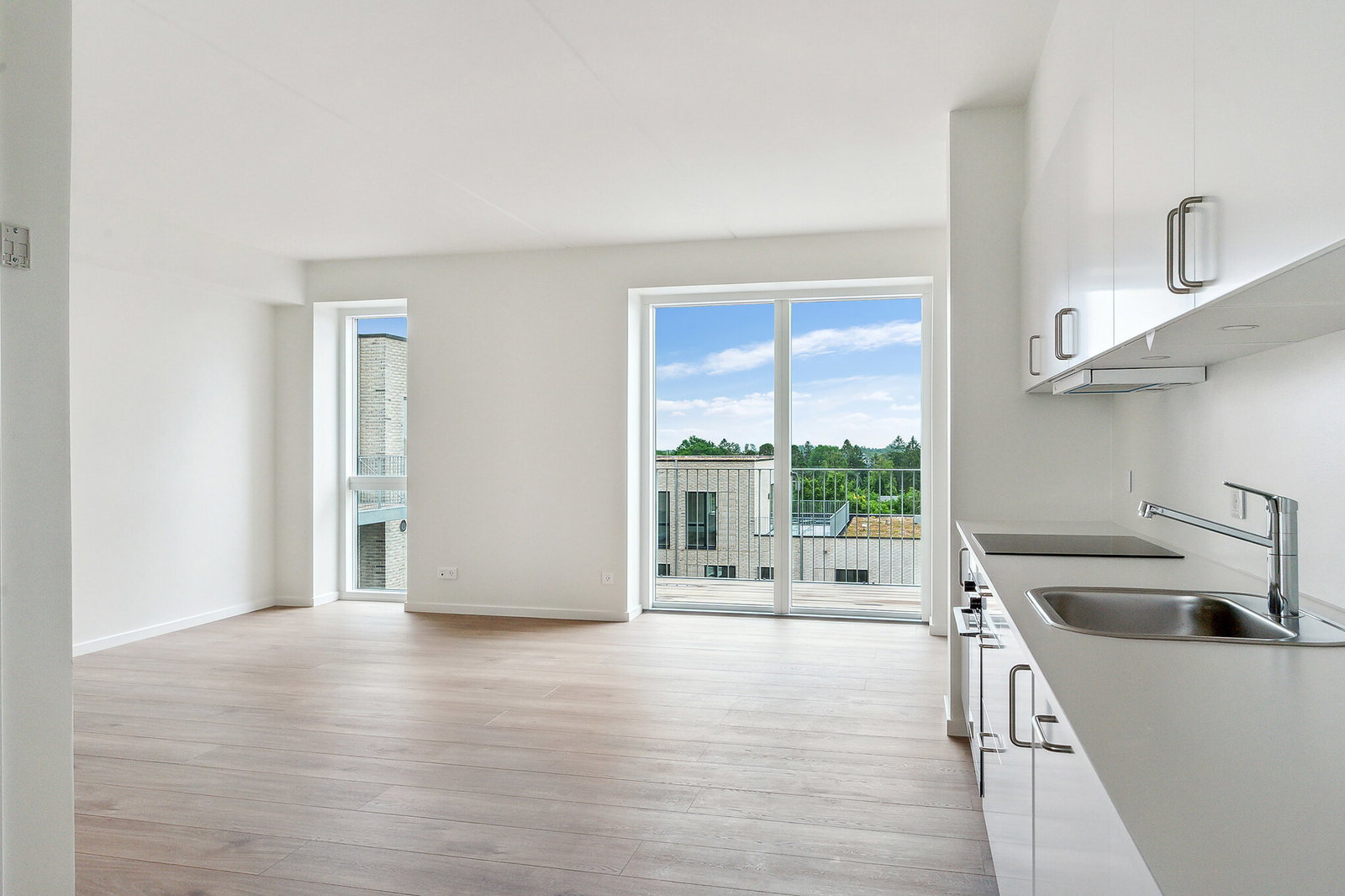 apartment 4-VÆRELSES LEJLIGHED PÅ 3. SAL!