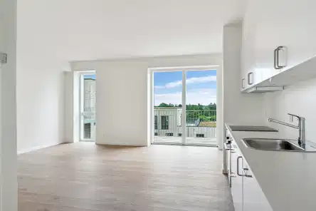apartment 4-VÆRELSES LEJLIGHED PÅ 3. SAL!