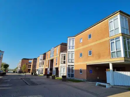 apartment 48 m2 1-værelses lige ved universitetet – egen vaskemaskine, og parkering