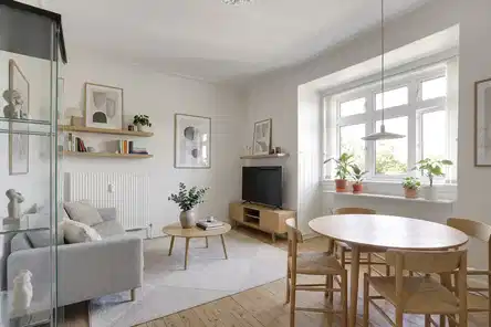 apartment Klassisk 2-værelses med karnap, separat køkken og rummeligt badeværelse