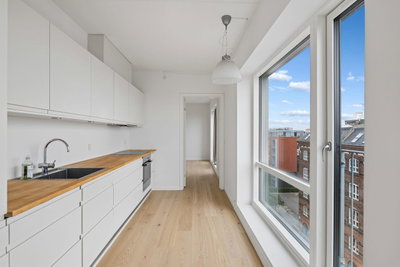 Stor 4-værelses lejlighed 128 m² ved vandet – mulighed for p-plads - Pakhusvej, København Ø - 1
