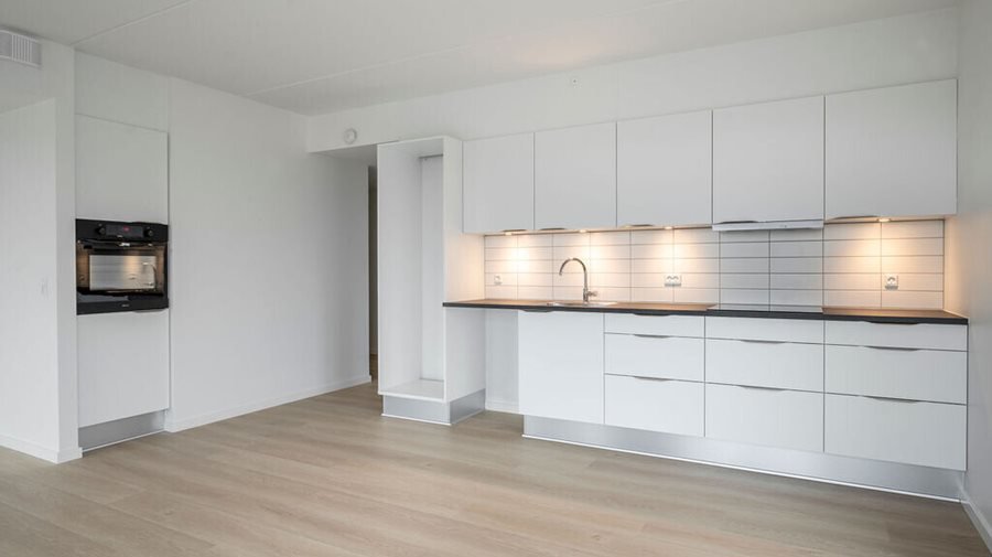 apartment Modern 2-bedroom apartment with large balcony and elevator