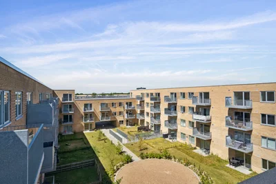 2-værelses lejlighed med altan og moderne faciliteter - Pollenvænget, Tilst - 1