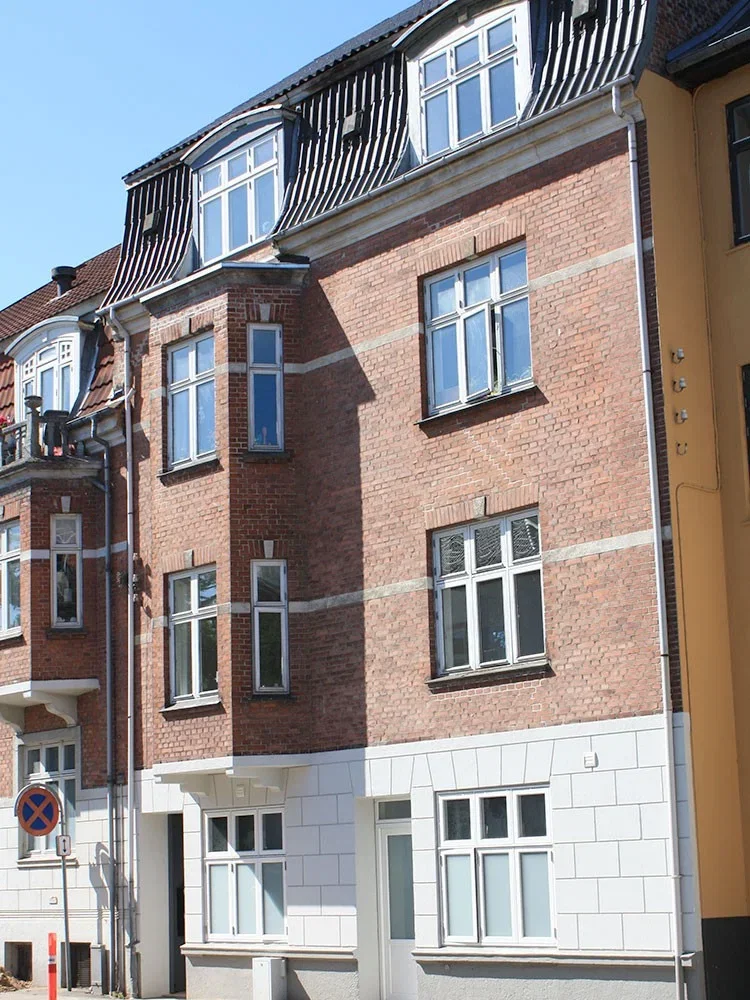 apartment Lys 2-værelses lejlighed med terrasse, 47 m²