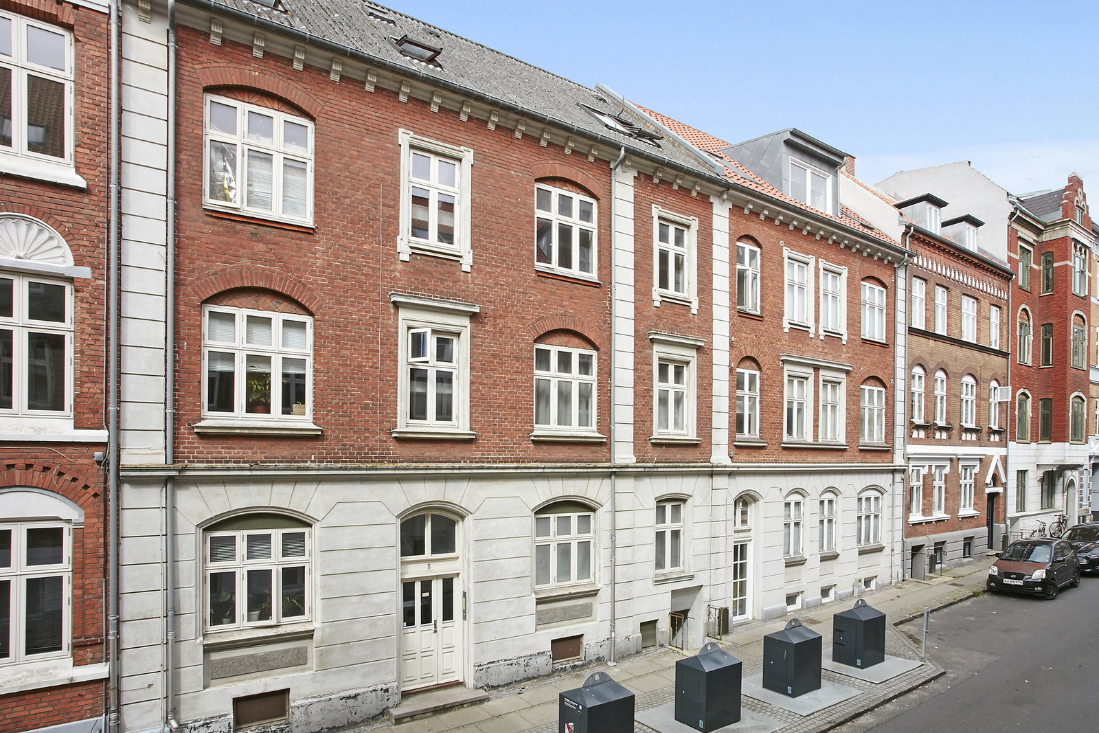 apartment 3-room apartment of 60m2 with balcony