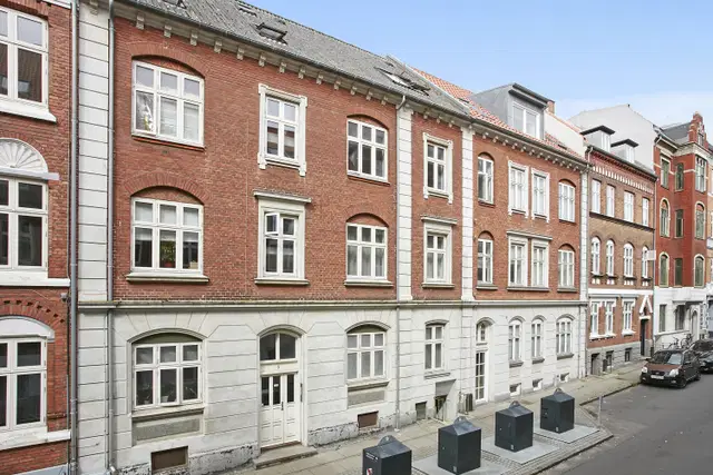 apartment 3 værelses lejlighed på 60m2 med altan