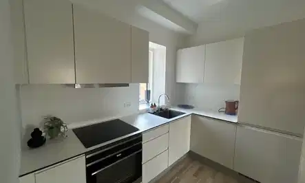 apartment FIN 3-VÆRELSES I CENTRUM MED VESTVENDT ALTAN