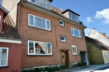 apartment Lys 2-værelses lejlighed med altan i Odense C