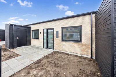 Moderne rækkehus med 4 værelser – Ideelt til familien - Fenris Alle, Svenstrup J - 2