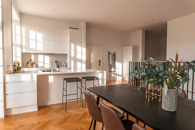 apartment Stor 5-værelses lejlighed i to plan med altan