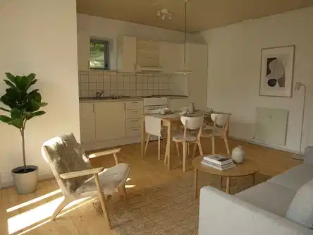 apartment Lys 2-værelses på 58 m2 med terrasse og parkering – seniorvenlig stueplan