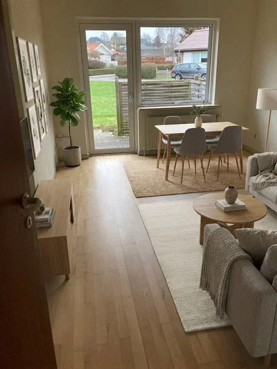 Lys 2-værelses i stueplan med terrasse og parkering – 43 m2 - Uglebjergvej, Aarup - 3