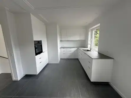 apartment Nyrenoveret 4-vær. lejlighed 135 m² i Hedensted