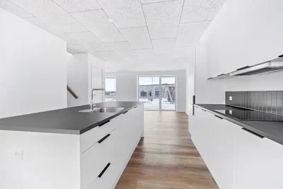 Moderne rækkehus i Klarup med carport - Lodsholmvej, Klarup - 2