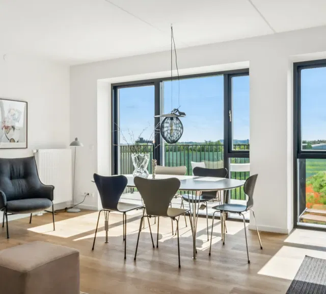 apartment Nyopført lejlighed med terrasse i attraktivt kvarter