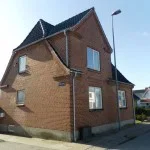 Lys 3-værelses med klassisk charme i rødstensejendom – 67 m2 med stue og spisestue en suite - Bispensgade, Hjørring - 3