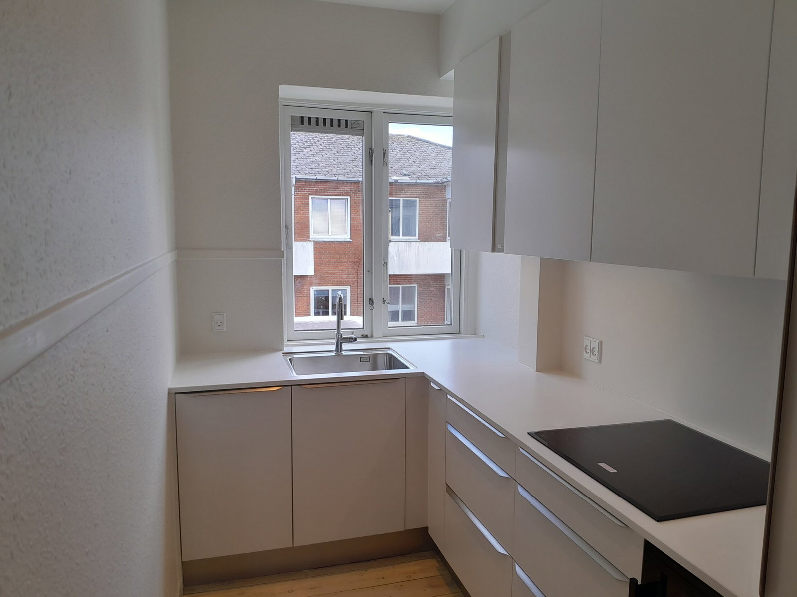 apartment Lys og renoveret lejlighed med to altaner
