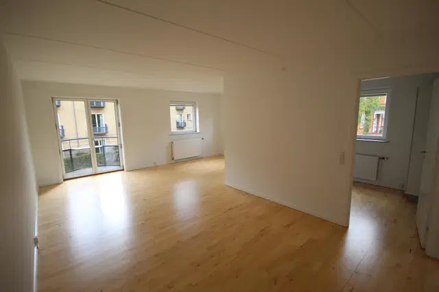 apartment Bright and Spacious 4-Room Apartment in Odinparken