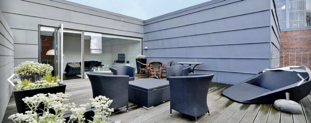 apartment Nyrenoveret penthouse med stor tagterrasse .