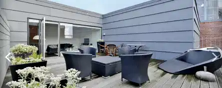 apartment Nyrenoveret penthouse med stor tagterrasse .