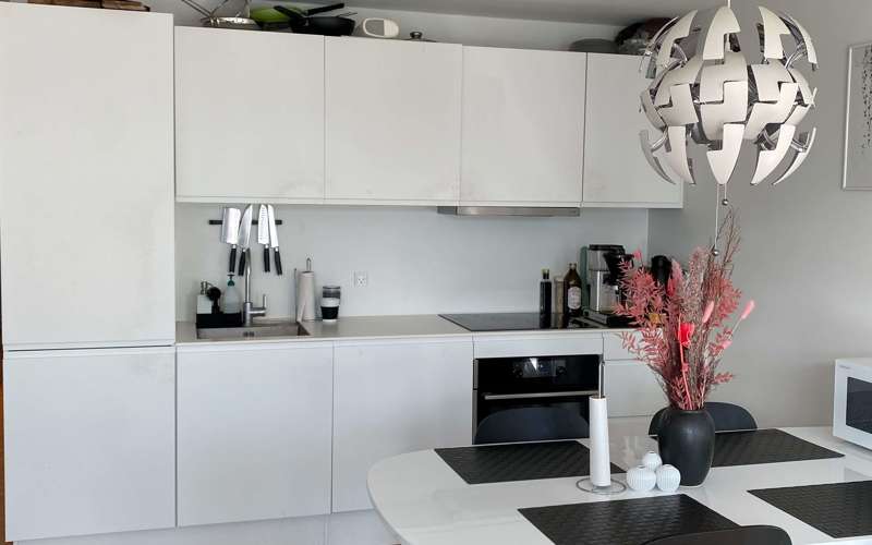 apartment Lys 2-værelses lejlighed med stort soveværelse og grønt udeareal