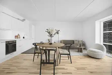 apartment Lys 4-værelses lejlighed ved Husum Torv med to altaner