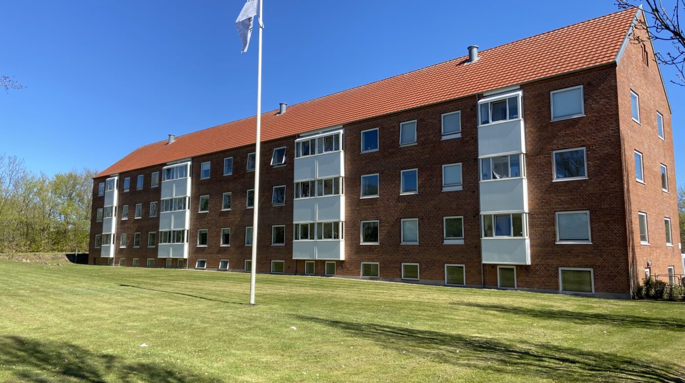 apartment Lys 2-værelses på 64 m² med overdækket altan