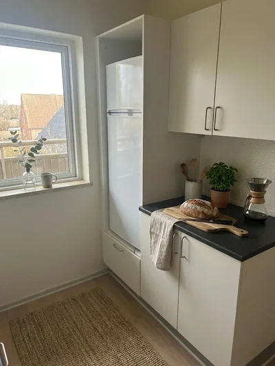 Velindrettet 2-værelses på 46 m2 med separat køkken – parkering og ladestander - Birke Alle, Middelfart - 2
