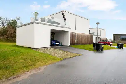 house Skønt 5-værelses rækkehus i Gug