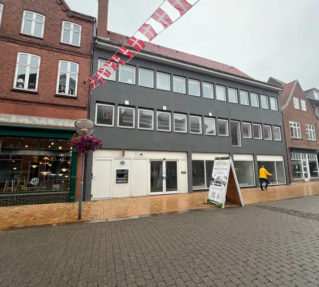 apartment Nyrenoveret lejlighed med central beliggenhed
