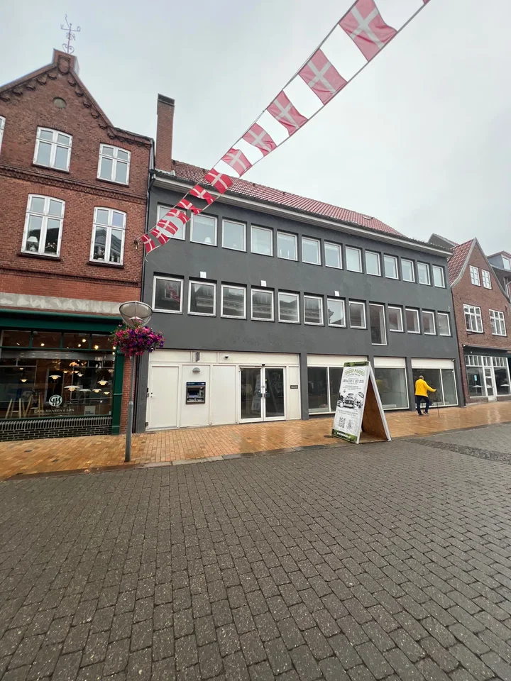 Nyrenoveret lejlighed med central beliggenhed - Vestergade, Tønder - 0