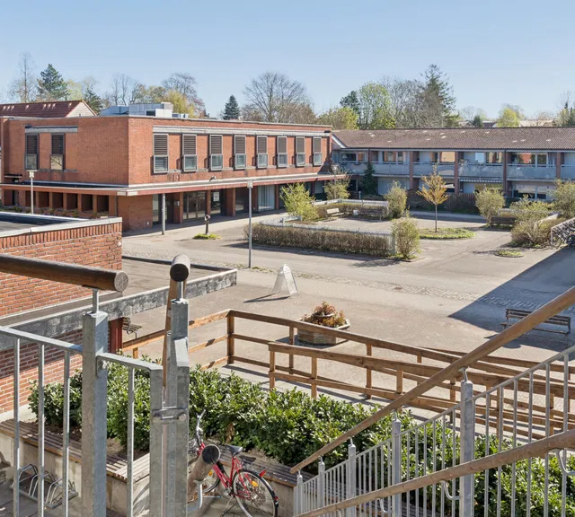apartment Rummelig 4-værelses lejlighed på 1. sal