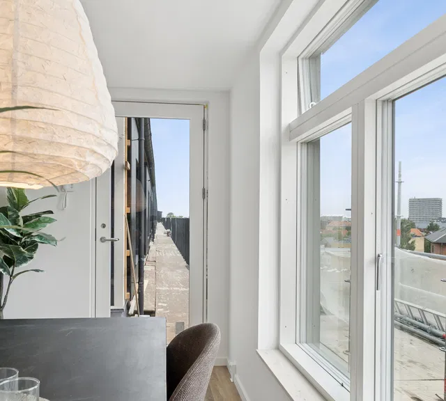 apartment Lys 2-værelses bolig med privat tagterrasse