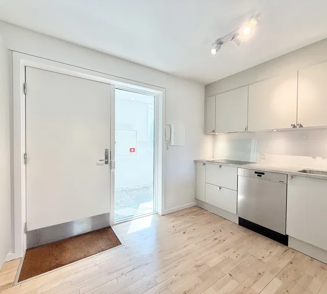 apartment Lys og nyrenoveret 2-værelses i centrum