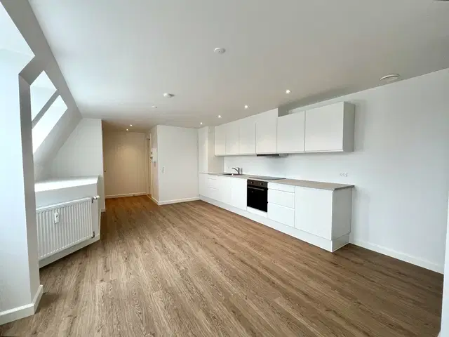 apartment Lys og indflytningsklar 2-værelses på 68 m2 med moderne køkken og vaskesøjle – husdyr tilladt