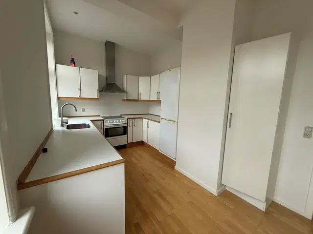 apartment 2-værelses lejlighed med lille altan i gågaden