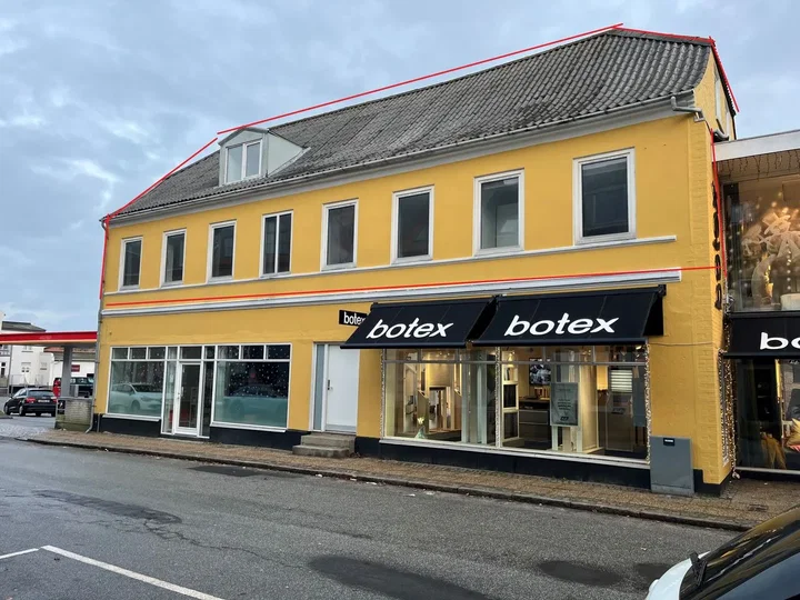 256 m², 6 værelser i 2 plan med have - Danmarksgade, Frederikshavn - 0