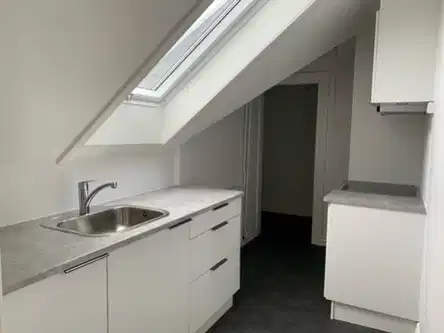 apartment Newly renovated 3-room apartment on the 3rd floor in the pedestrian street