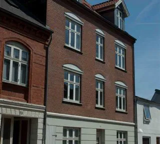 apartment Lys 3-værelses lejlighed centralt med lille terrasse