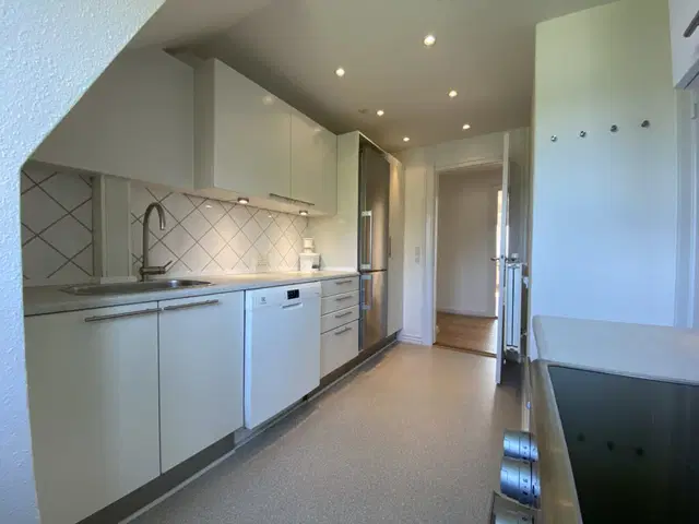 apartment Spacious top-floor apartment with balcony and a great view
