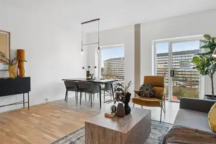 apartment Lys 3-værelses med stor privat altan